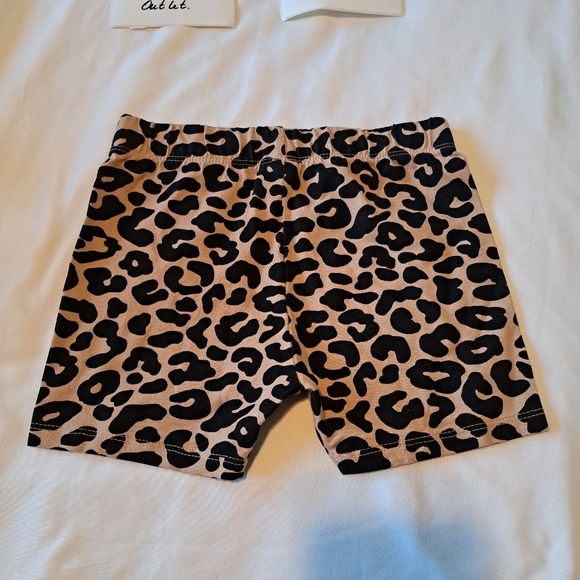 Gymboree girls size 5 Outlet shorts animal print tan & black NWOT - Picture 2 of 3